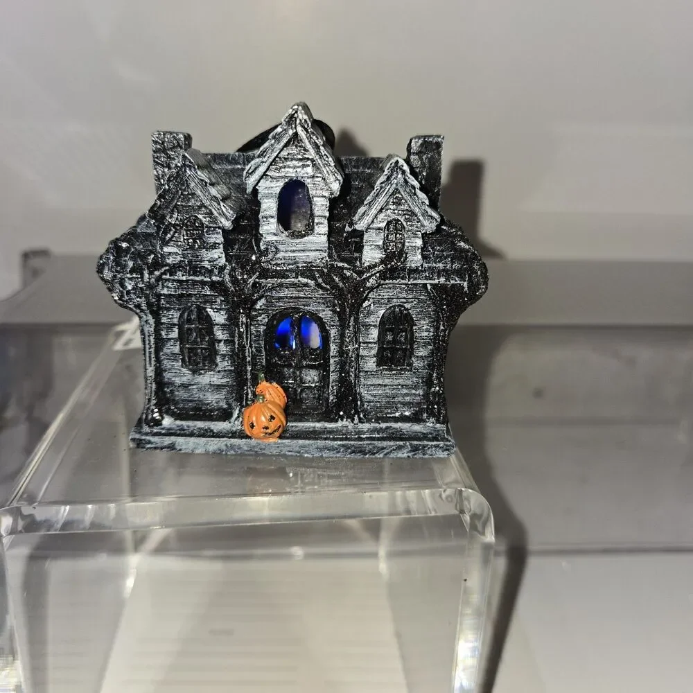 2026 Cracker Barrel Halloween Haunted House Ornament LED New